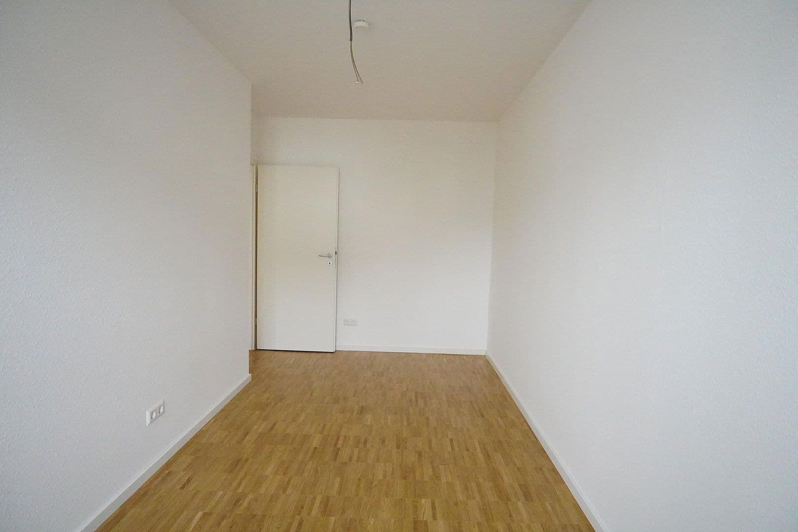 Pronájem bytu 4+1 105 m², Hölderlinstraße 26d, Pforzheim, Bádensko-Württembersko Pronájem bytu 4+1 105 m², Hölderlinstraße 26d, Pforzheim, Bádensko-Württembersko