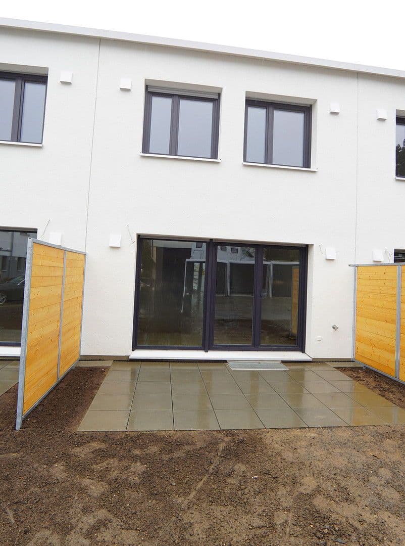 Pronájem bytu 4+1 105 m², Hölderlinstraße 26d, Pforzheim, Bádensko-Württembersko Pronájem bytu 4+1 105 m², Hölderlinstraße 26d, Pforzheim, Bádensko-Württembersko