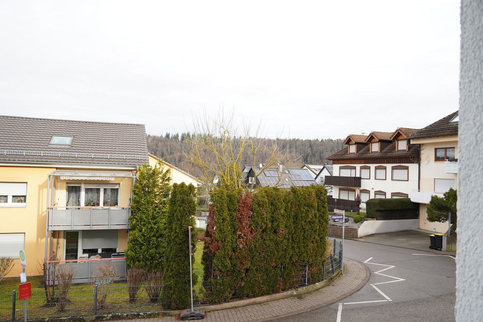 Pronájem bytu 4+1 105 m², Hölderlinstraße 26d, Pforzheim, Bádensko-Württembersko Pronájem bytu 4+1 105 m², Hölderlinstraße 26d, Pforzheim, Bádensko-Württembersko