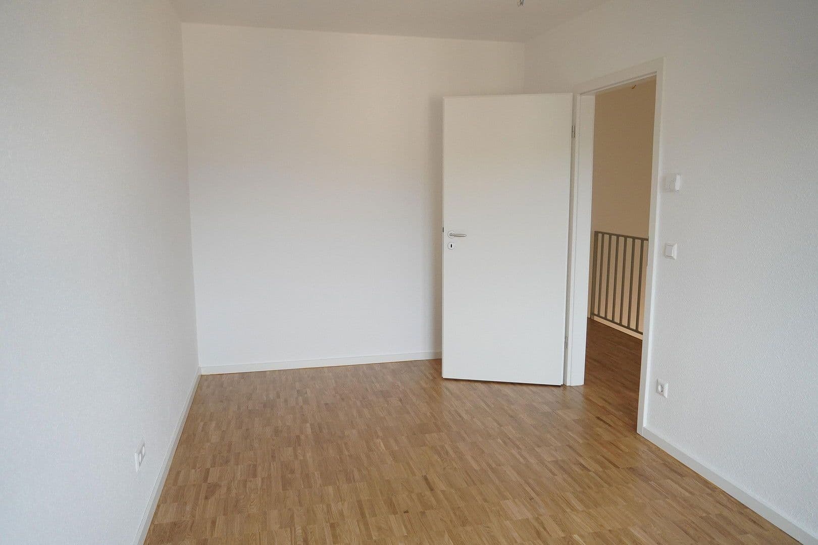 Pronájem bytu 4+1 105 m², Hölderlinstraße 26d, Pforzheim, Bádensko-Württembersko Pronájem bytu 4+1 105 m², Hölderlinstraße 26d, Pforzheim, Bádensko-Württembersko