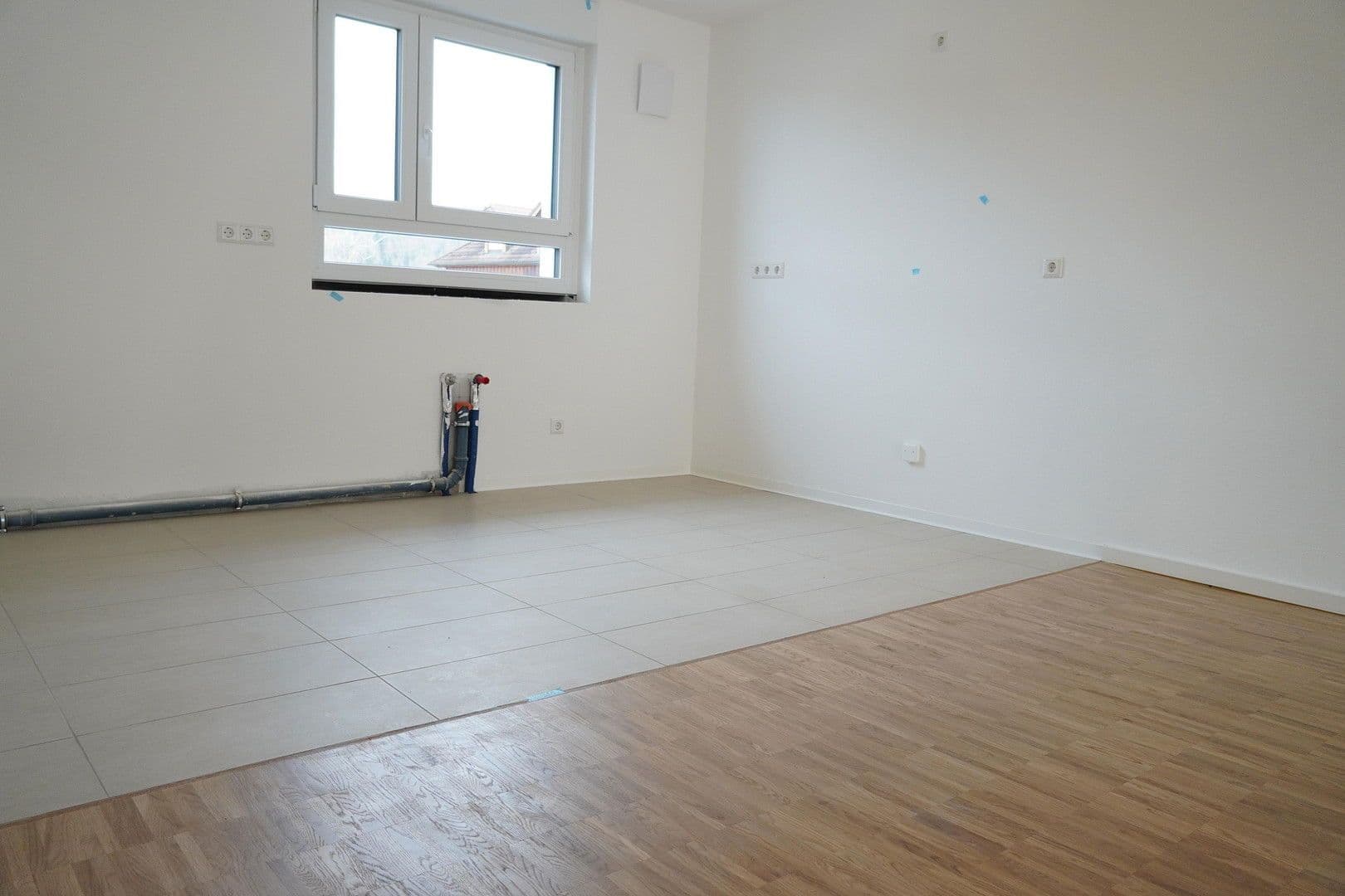 Pronájem bytu 4+1 105 m², Hölderlinstraße 26d, Pforzheim, Bádensko-Württembersko Pronájem bytu 4+1 105 m², Hölderlinstraße 26d, Pforzheim, Bádensko-Württembersko