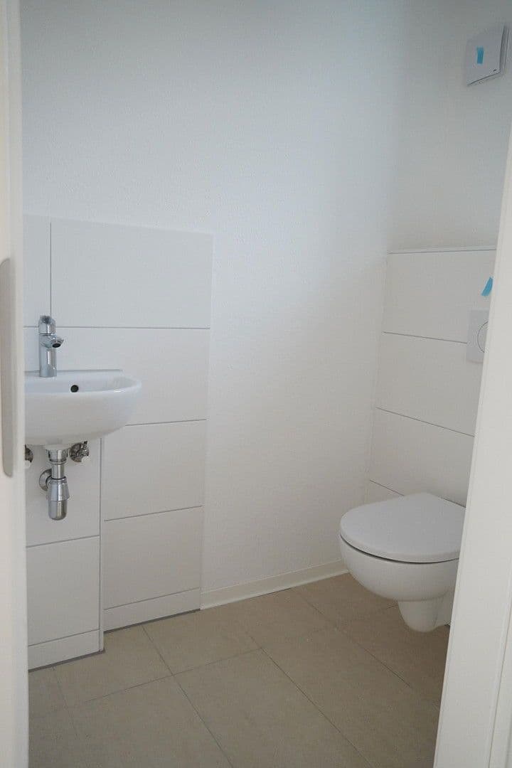 Pronájem bytu 4+1 105 m², Hölderlinstraße 26d, Pforzheim, Bádensko-Württembersko Pronájem bytu 4+1 105 m², Hölderlinstraße 26d, Pforzheim, Bádensko-Württembersko