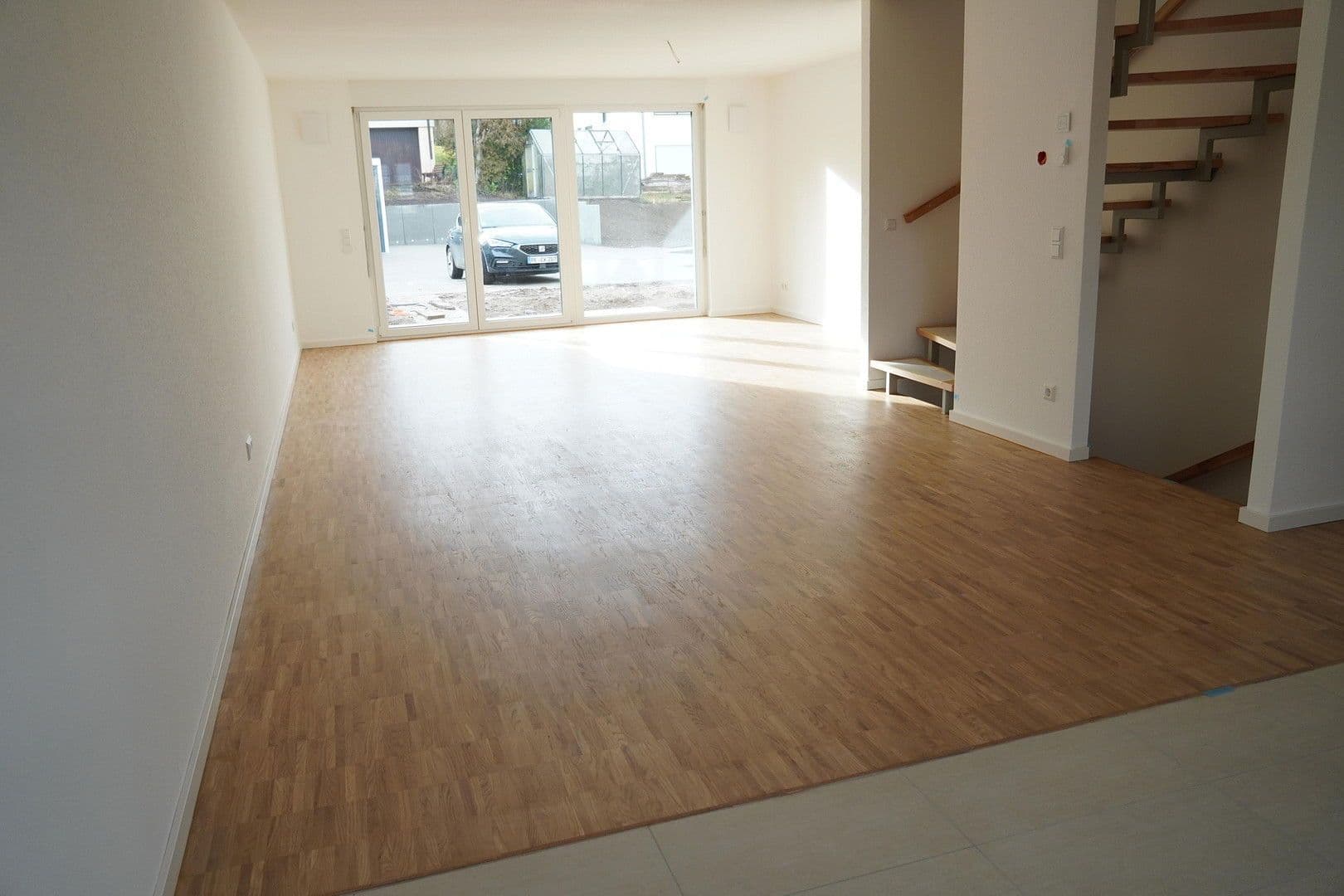 Pronájem bytu 4+1 105 m², Hölderlinstraße 26d, Pforzheim, Bádensko-Württembersko Pronájem bytu 4+1 105 m², Hölderlinstraße 26d, Pforzheim, Bádensko-Württembersko