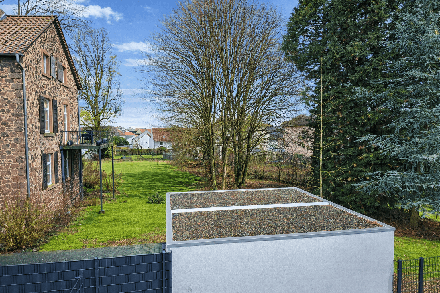 Pronájem domu 141 m², pozemek 156 m², Neuberg, Hessen Pronájem domu 141 m², pozemek 156 m², Neuberg, Hessen