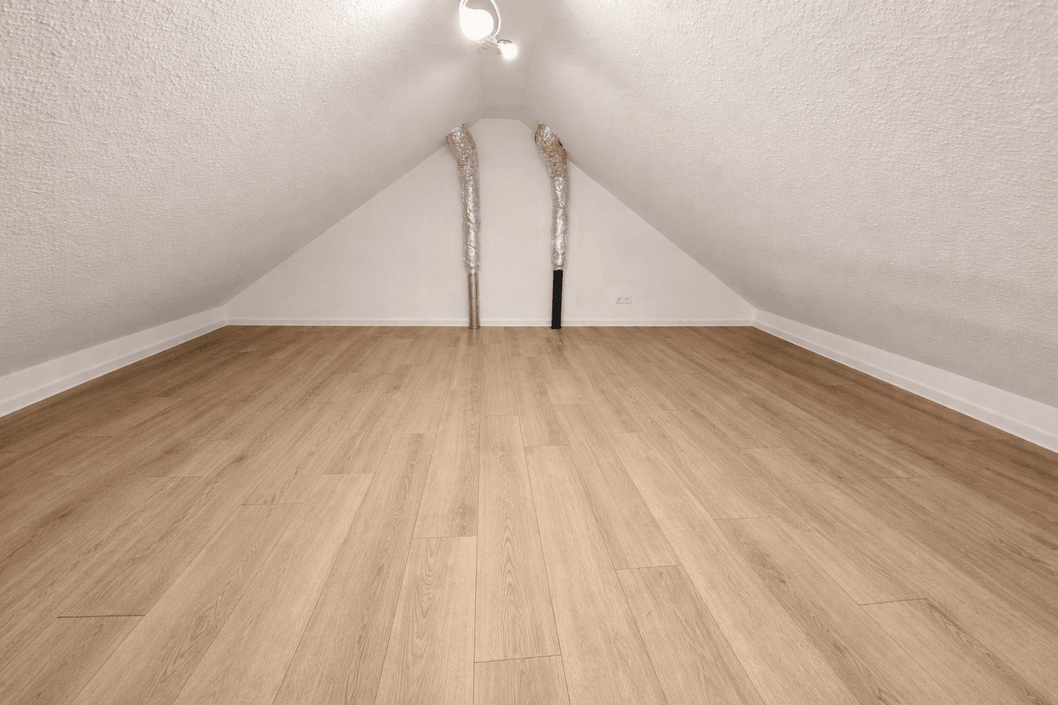 Pronájem domu 141 m², pozemek 156 m², Neuberg, Hessen Pronájem domu 141 m², pozemek 156 m², Neuberg, Hessen