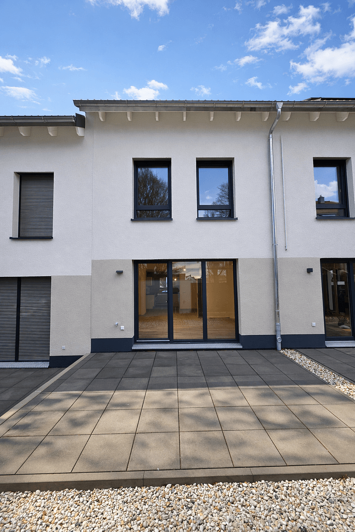 Pronájem domu 141 m², pozemek 156 m², Neuberg, Hessen Pronájem domu 141 m², pozemek 156 m², Neuberg, Hessen