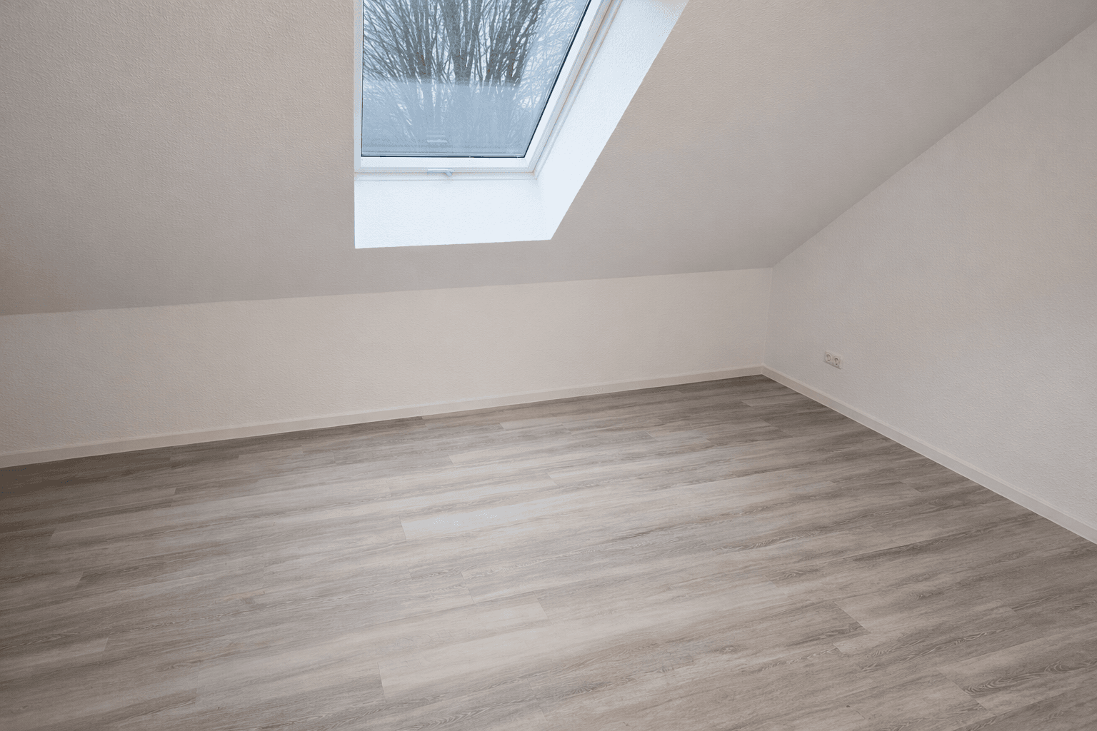 Pronájem domu 141 m², pozemek 156 m², Neuberg, Hessen Pronájem domu 141 m², pozemek 156 m², Neuberg, Hessen