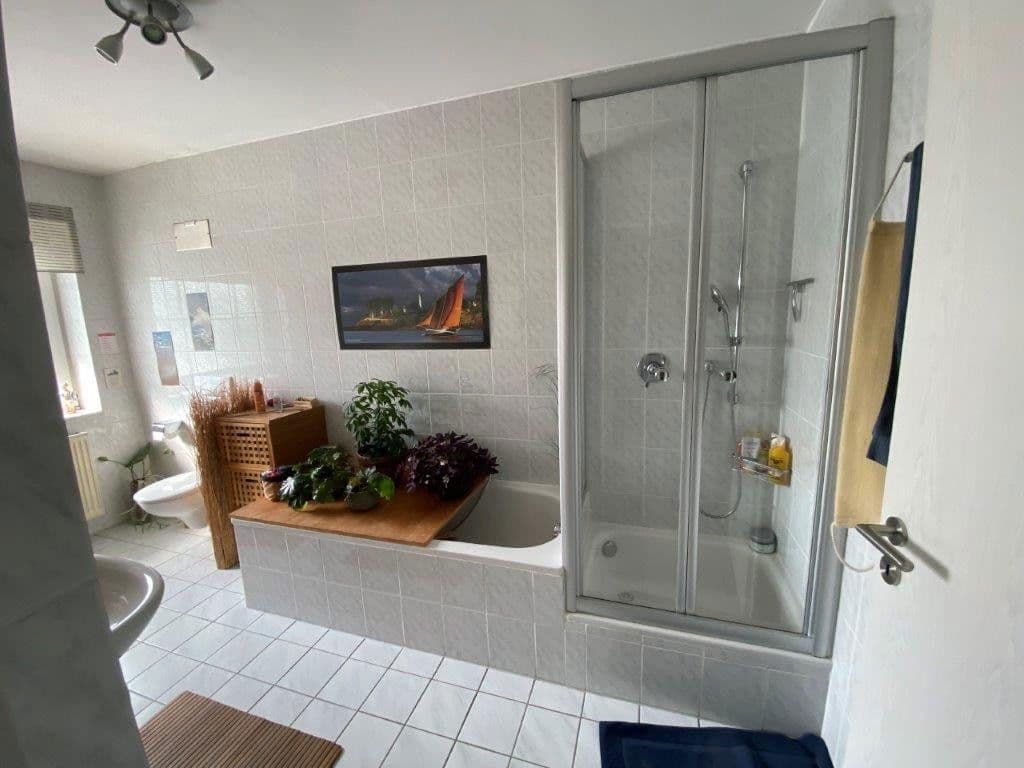 Prodej domu 158 m², pozemek 535 m², Bielefeld, Severní Porýní-Vestfálsko Prodej domu 158 m², pozemek 535 m², Bielefeld, Severní Porýní-Vestfálsko