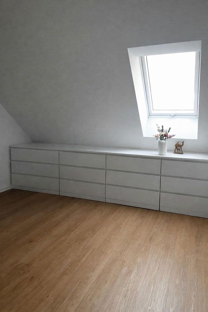 Pronájem bytu 3+1 70 m², Brühl, Bádensko-Württembersko Pronájem bytu 3+1 70 m², Brühl, Bádensko-Württembersko
