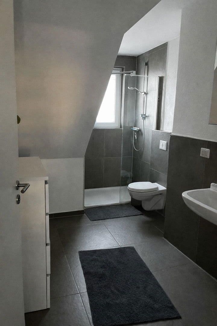 Pronájem bytu 3+1 70 m², Brühl, Bádensko-Württembersko Pronájem bytu 3+1 70 m², Brühl, Bádensko-Württembersko