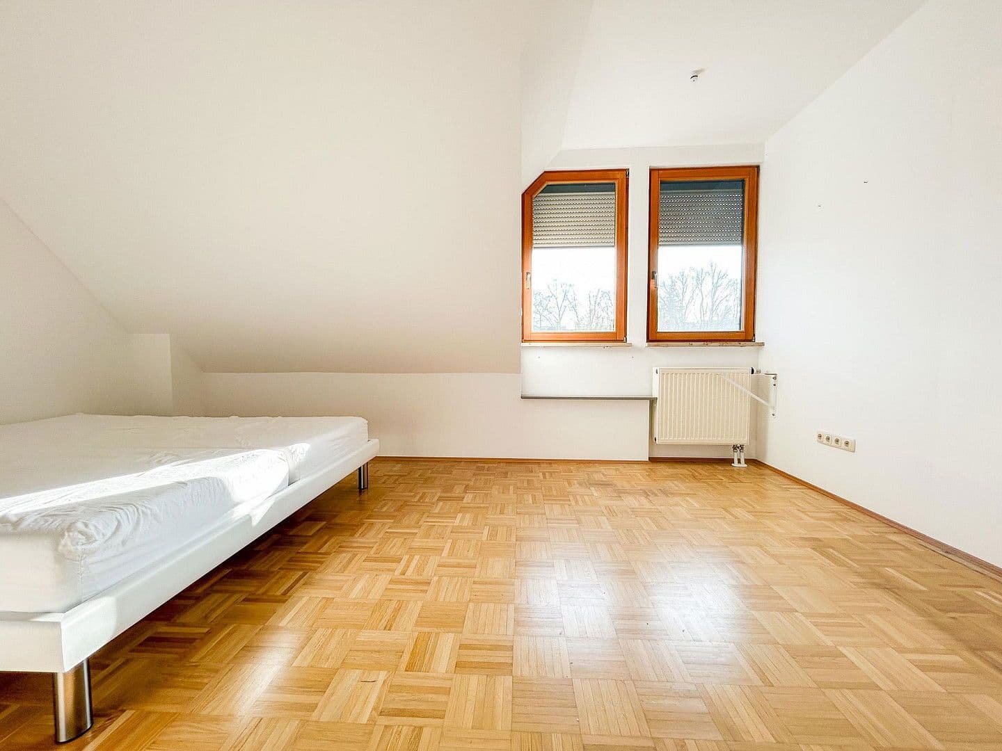 Prodej domu 218 m², pozemek 815 m², Fürth, Bavorsko Prodej domu 218 m², pozemek 815 m², Fürth, Bavorsko