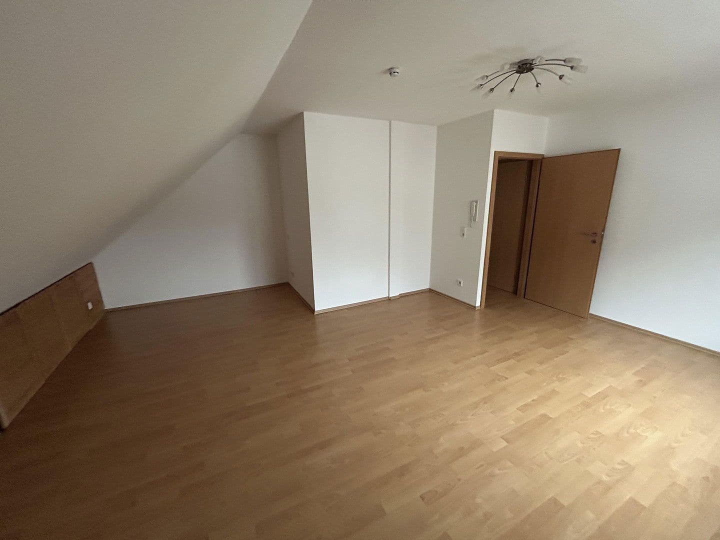 Prodej domu 118 m², pozemek 277 m², Mühlhausen, Bádensko-Württembersko Prodej domu 118 m², pozemek 277 m², Mühlhausen, Bádensko-Württembersko