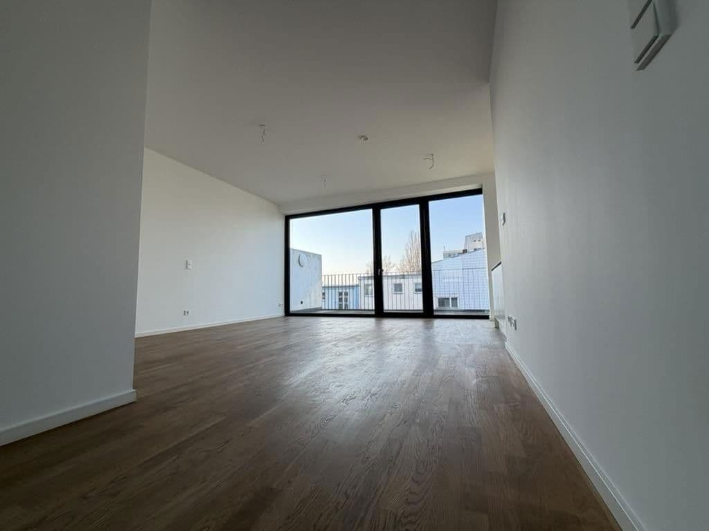 Prodej bytu 3+1 110 m², Harzer Straße 109, Berlin, Berlín Prodej bytu 3+1 110 m², Harzer Straße 109, Berlin, Berlín