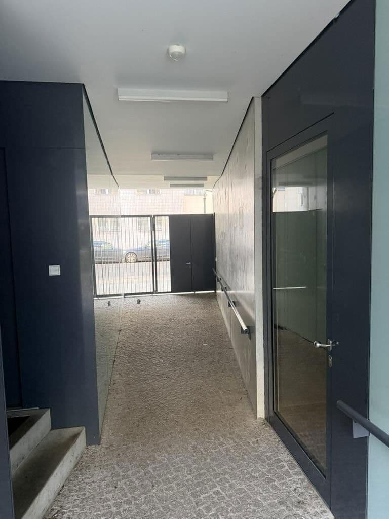 Prodej bytu 3+1 110 m², Harzer Straße 109, Berlin, Berlín Prodej bytu 3+1 110 m², Harzer Straße 109, Berlin, Berlín