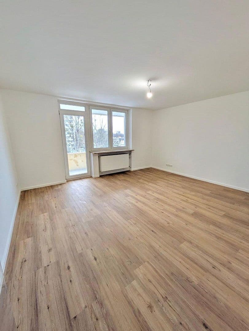 Pronájem bytu 3+1 70 m², Denninger Str. 202, München, Bavorsko Pronájem bytu 3+1 70 m², Denninger Str. 202, München, Bavorsko