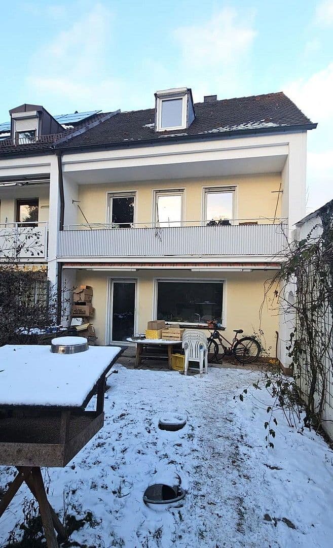 Prodej domu 114 m², pozemek 334 m², Nürnberg, Bavorsko Prodej domu 114 m², pozemek 334 m², Nürnberg, Bavorsko