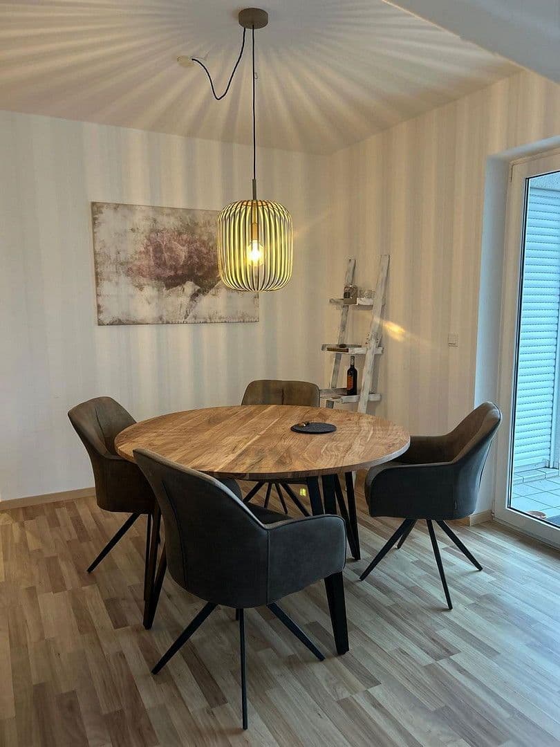 Pronájem bytu 3+1 85 m², Anna-Seghers-Weg 5, Bensheim, Hessen Pronájem bytu 3+1 85 m², Anna-Seghers-Weg 5, Bensheim, Hessen