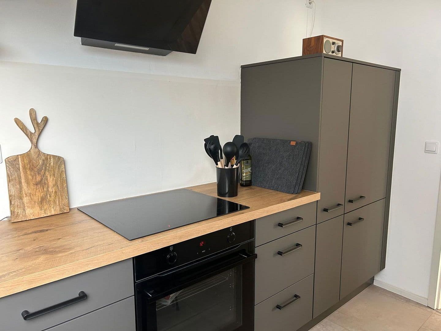 Pronájem bytu 3+1 85 m², Anna-Seghers-Weg 5, Bensheim, Hessen Pronájem bytu 3+1 85 m², Anna-Seghers-Weg 5, Bensheim, Hessen