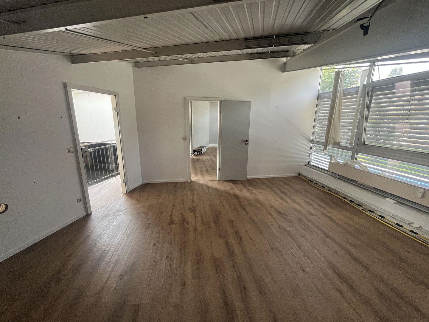 Pronájem nebytového prostoru 380 m², Georg-Fischer-Straße 32, Singen (Hohentwiel), Bádensko-Württembersko Pronájem nebytového prostoru 380 m², Georg-Fischer-Straße 32, Singen (Hohentwiel), Bádensko-Württembersko