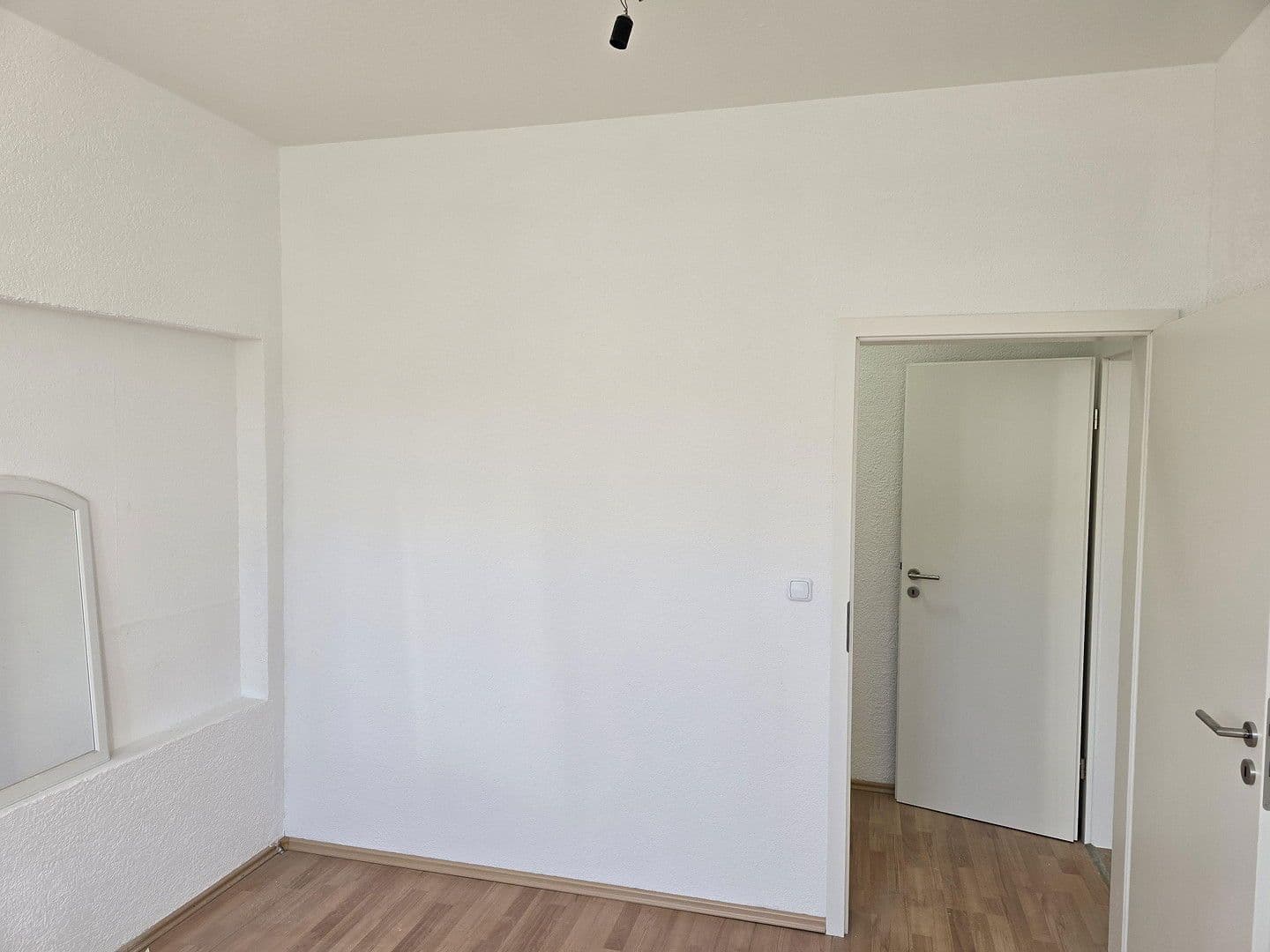 Pronájem bytu 4+1 75 m², Wiescherstraße 9, Wuppertal, Severní Porýní-Vestfálsko Pronájem bytu 4+1 75 m², Wiescherstraße 9, Wuppertal, Severní Porýní-Vestfálsko