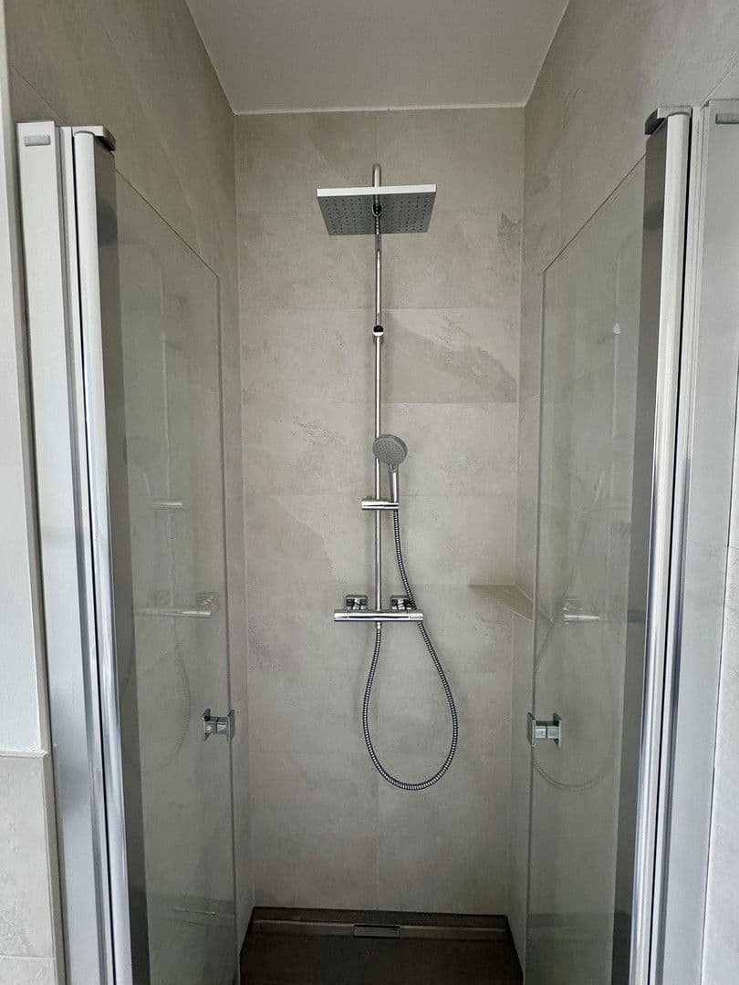 Pronájem bytu 3+1 91 m², Am Lupinenfeld 33, Berlin, Berlín Pronájem bytu 3+1 91 m², Am Lupinenfeld 33, Berlin, Berlín