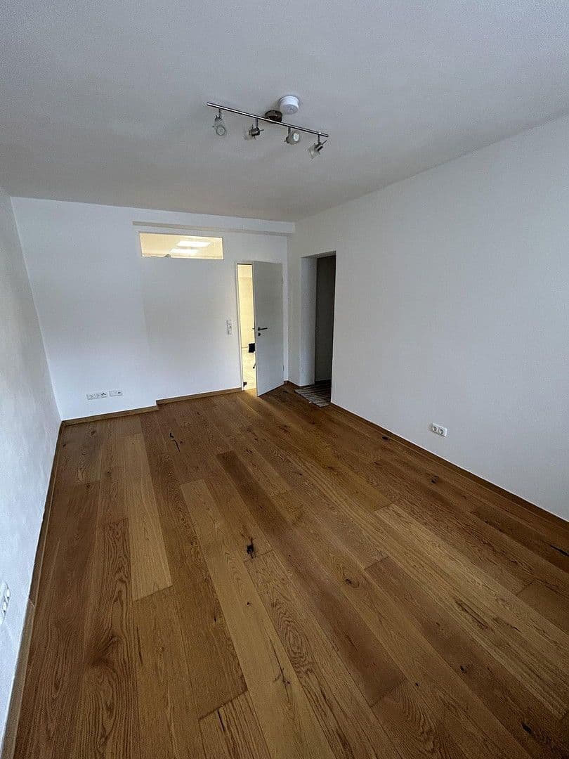 Prodej bytu 2+1 80 m², Mimmingerstr. 5, Hengersberg, Bavorsko Prodej bytu 2+1 80 m², Mimmingerstr. 5, Hengersberg, Bavorsko