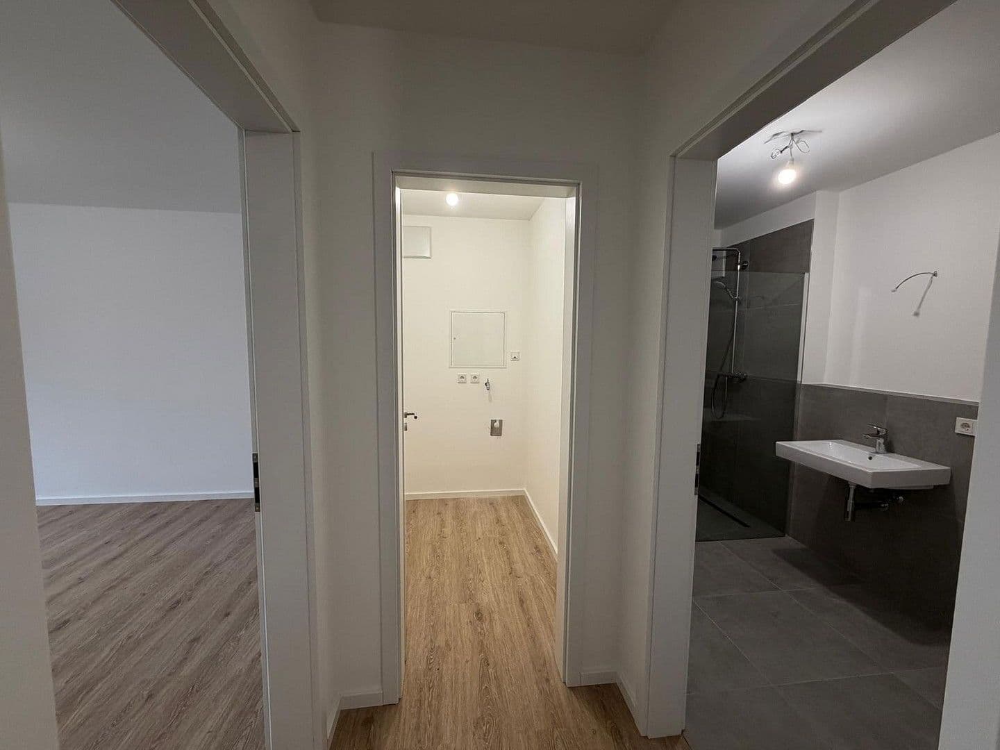 Pronájem bytu 3+1 100 m², Köln, Severní Porýní-Vestfálsko Pronájem bytu 3+1 100 m², Köln, Severní Porýní-Vestfálsko