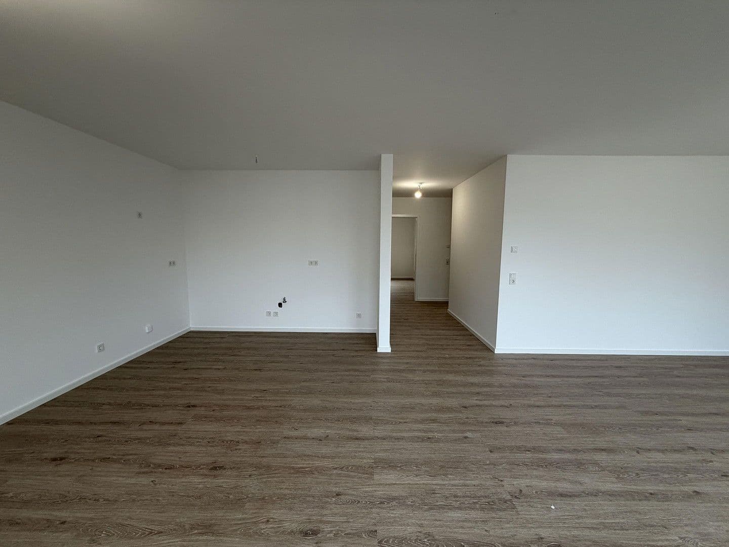 Pronájem bytu 3+1 100 m², Köln, Severní Porýní-Vestfálsko Pronájem bytu 3+1 100 m², Köln, Severní Porýní-Vestfálsko