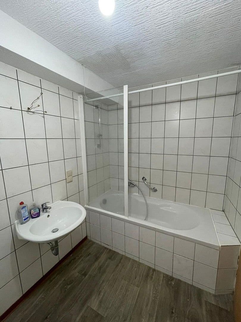 Prodej domu 539 m², pozemek 222 m², Wasenstraße, Idar-Oberstein, Porýní-Falc Prodej domu 539 m², pozemek 222 m², Wasenstraße, Idar-Oberstein, Porýní-Falc