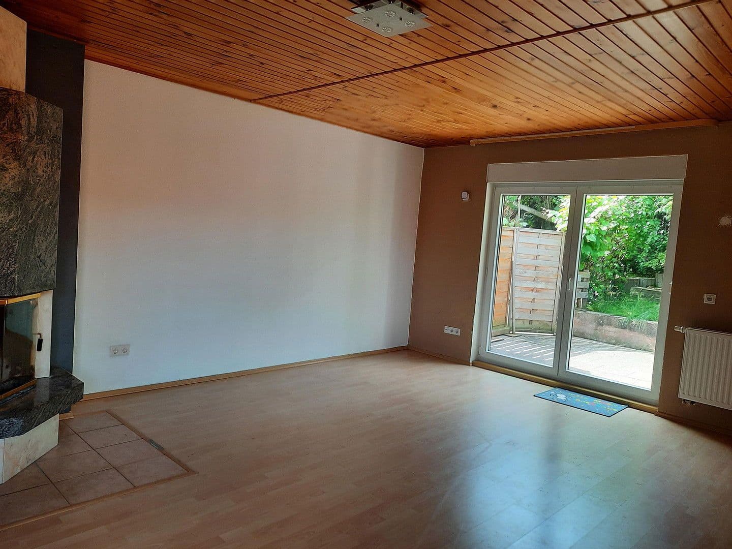Pronájem domu 124 m², pozemek 320 m², Wilhermsdorf, Bavorsko Pronájem domu 124 m², pozemek 320 m², Wilhermsdorf, Bavorsko