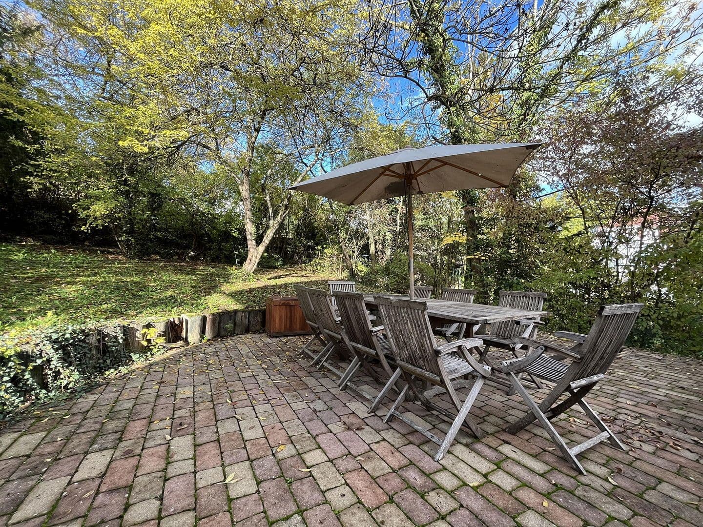 Pronájem kanceláře 21 m², Stuttgart, Bádensko-Württembersko Pronájem kanceláře 21 m², Stuttgart, Bádensko-Württembersko