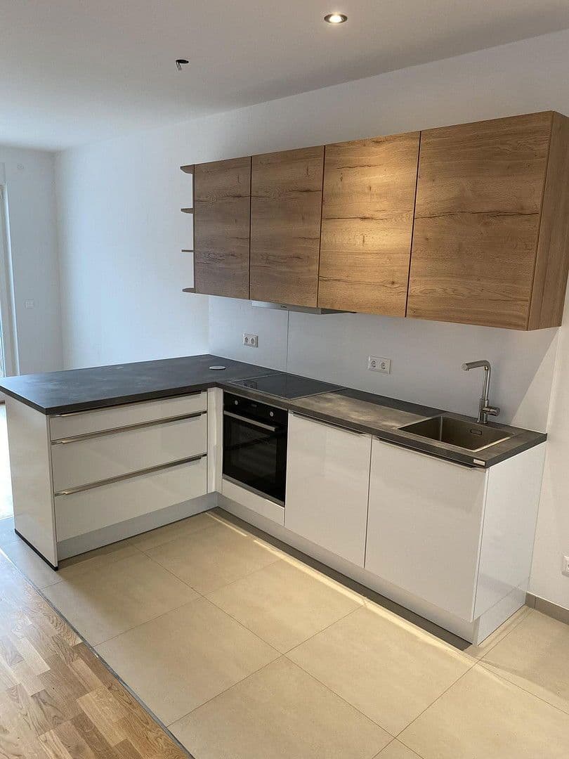 Pronájem bytu 3+1 100 m², Friedrich-Engels-Damm 83, Bad Saarow, Braniborsko Pronájem bytu 3+1 100 m², Friedrich-Engels-Damm 83, Bad Saarow, Braniborsko