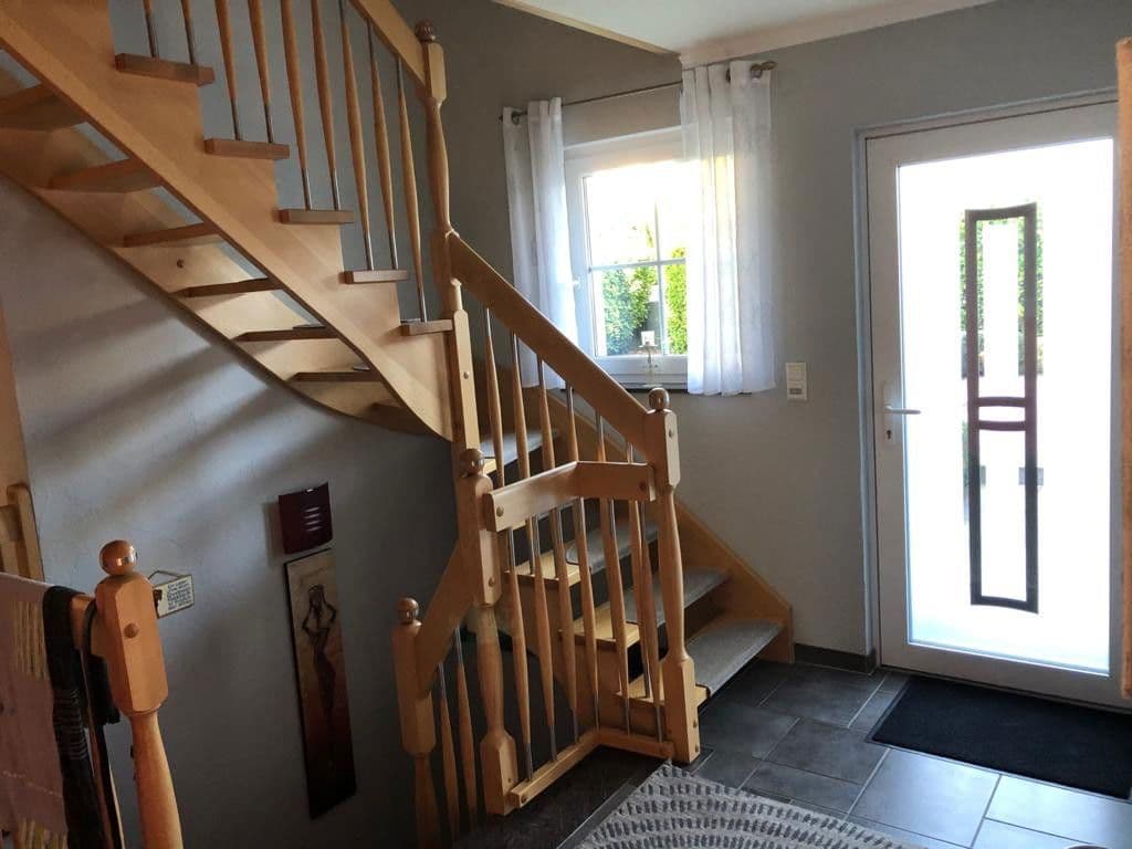 Pronájem domu 220 m², pozemek 700 m², Einbeck, Dolní Sasko Pronájem domu 220 m², pozemek 700 m², Einbeck, Dolní Sasko