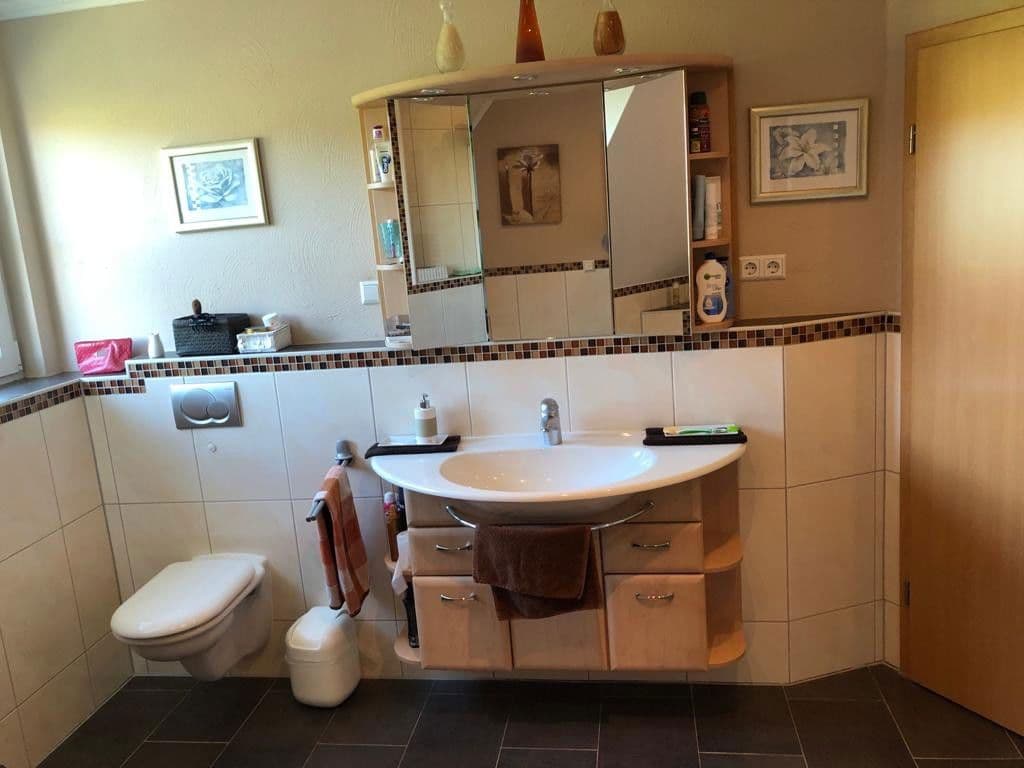 Pronájem domu 220 m², pozemek 700 m², Einbeck, Dolní Sasko Pronájem domu 220 m², pozemek 700 m², Einbeck, Dolní Sasko