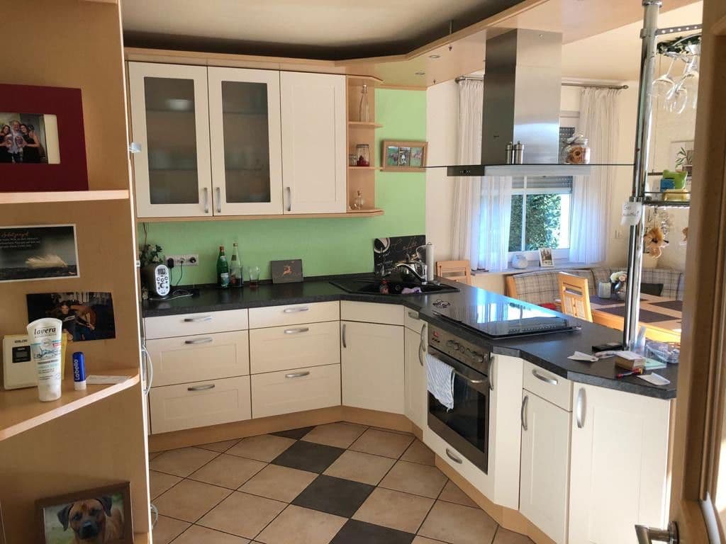 Pronájem domu 220 m², pozemek 700 m², Einbeck, Dolní Sasko Pronájem domu 220 m², pozemek 700 m², Einbeck, Dolní Sasko