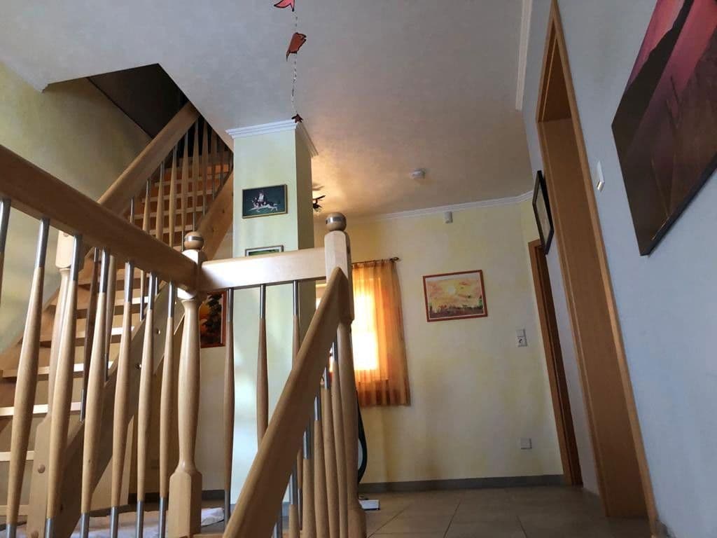 Pronájem domu 220 m², pozemek 700 m², Einbeck, Dolní Sasko Pronájem domu 220 m², pozemek 700 m², Einbeck, Dolní Sasko