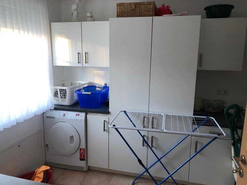 Pronájem domu 220 m², pozemek 700 m², Einbeck, Dolní Sasko Pronájem domu 220 m², pozemek 700 m², Einbeck, Dolní Sasko