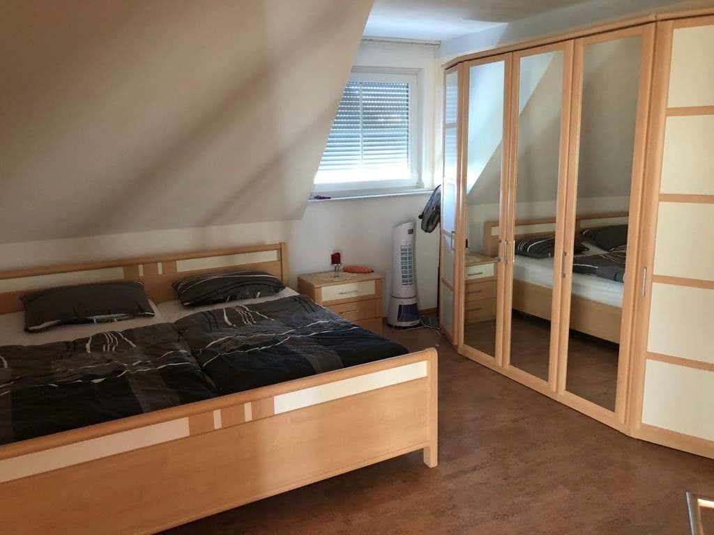 Pronájem domu 220 m², pozemek 700 m², Einbeck, Dolní Sasko Pronájem domu 220 m², pozemek 700 m², Einbeck, Dolní Sasko