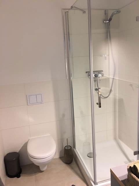 Pronájem bytu 1+1 40 m², Hamburg, Hamburg Pronájem bytu 1+1 40 m², Hamburg, Hamburg