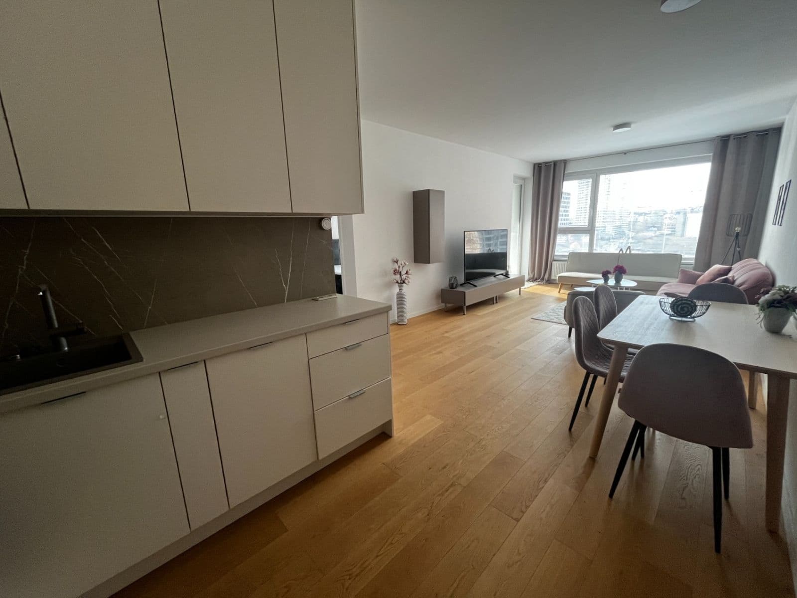 Pronájem bytu 2+1 57 m², Súkennícka, Ružinov, Bratislavský kraj Pronájem bytu 2+1 57 m², Súkennícka, Ružinov, Bratislavský kraj