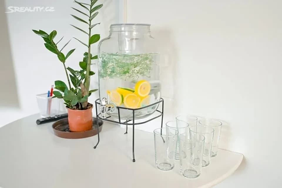 Pronájem kanceláře 25 m², Přístavní, Praha, Praha Pronájem kanceláře 25 m², Přístavní, Praha, Praha