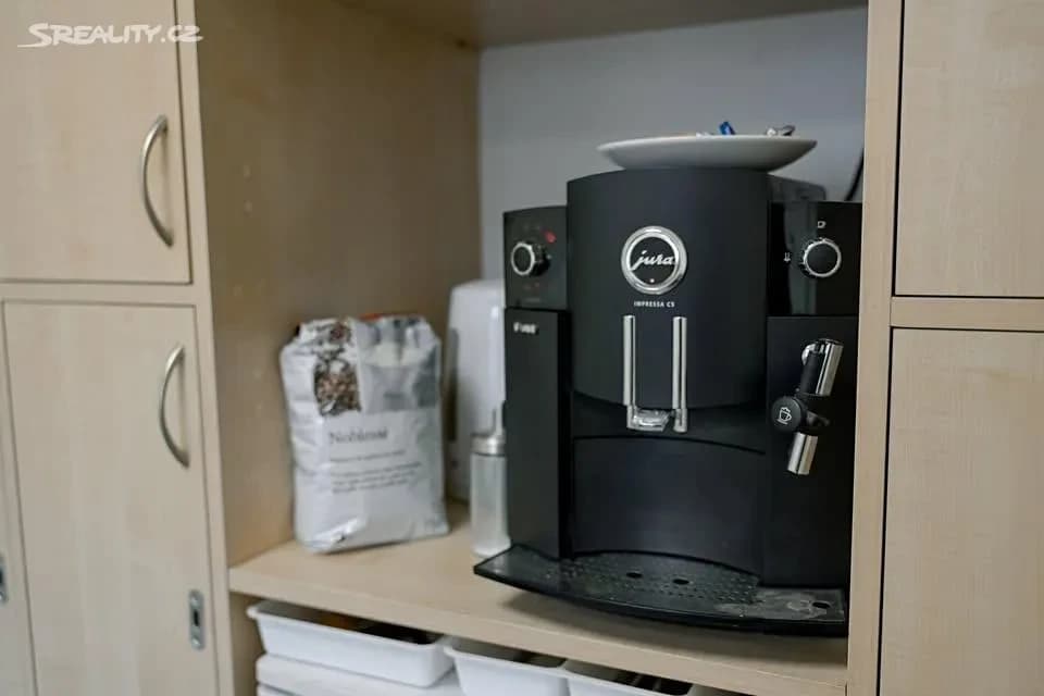 Pronájem kanceláře 25 m², Přístavní, Praha, Praha Pronájem kanceláře 25 m², Přístavní, Praha, Praha