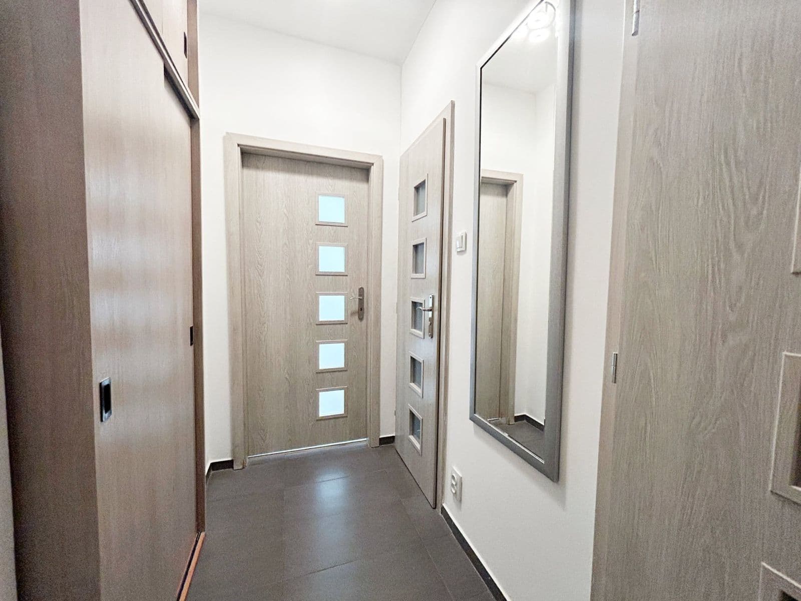 Pronájem bytu 2+kk 48 m², Spojovací, Praha, Praha Pronájem bytu 2+kk 48 m², Spojovací, Praha, Praha