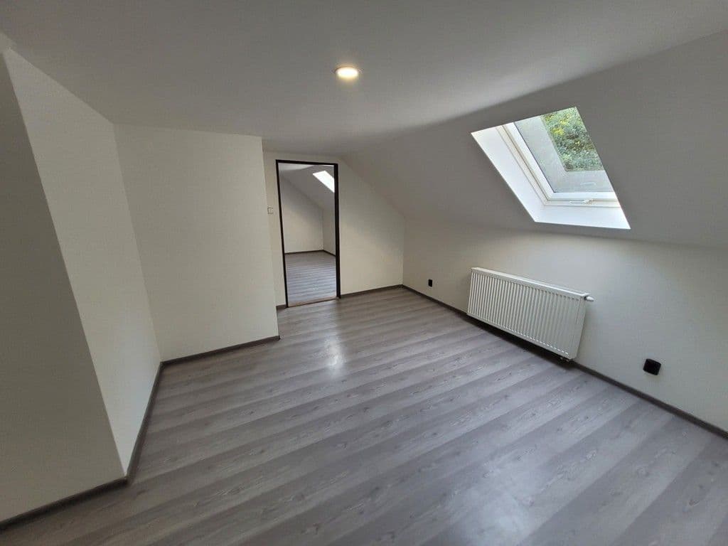 Pronájem domu 160 m², pozemek 635 m², Vrbčany, Středočeský kraj Pronájem domu 160 m², pozemek 635 m², Vrbčany, Středočeský kraj