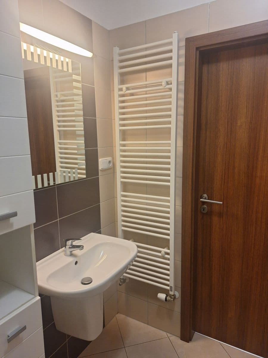 Pronájem bytu 2+kk 53 m², Karpatská, Praha, Praha Pronájem bytu 2+kk 53 m², Karpatská, Praha, Praha