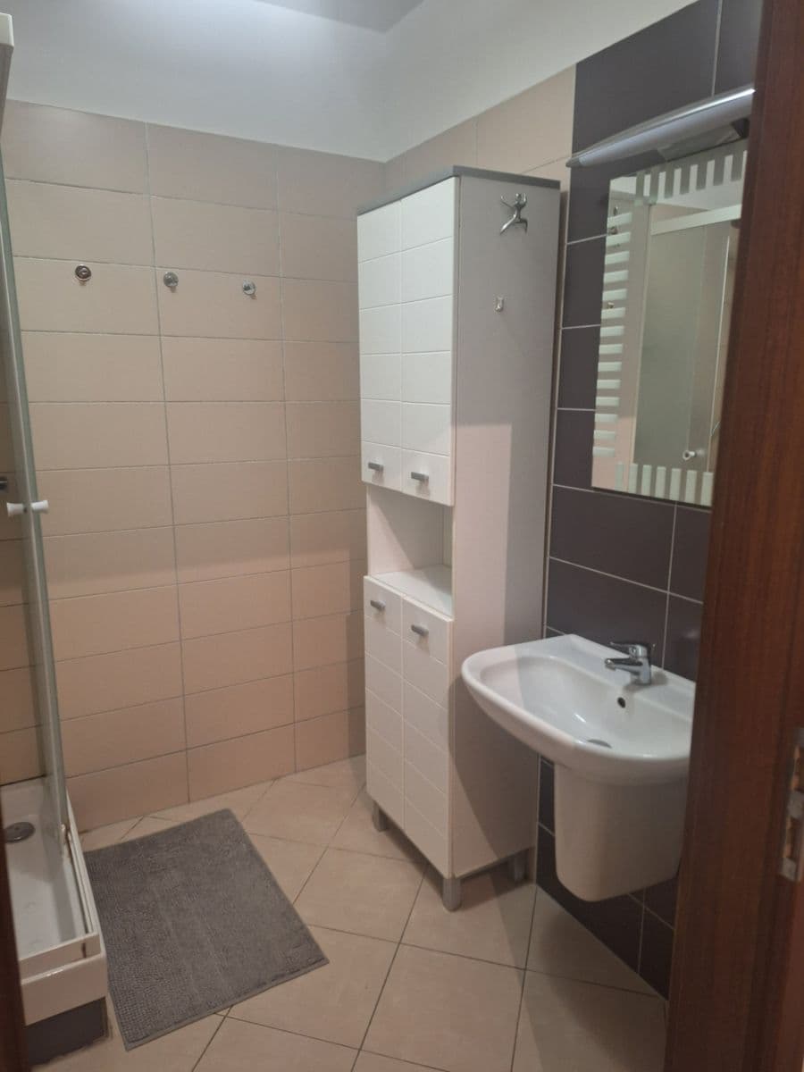 Pronájem bytu 2+kk 53 m², Karpatská, Praha, Praha Pronájem bytu 2+kk 53 m², Karpatská, Praha, Praha