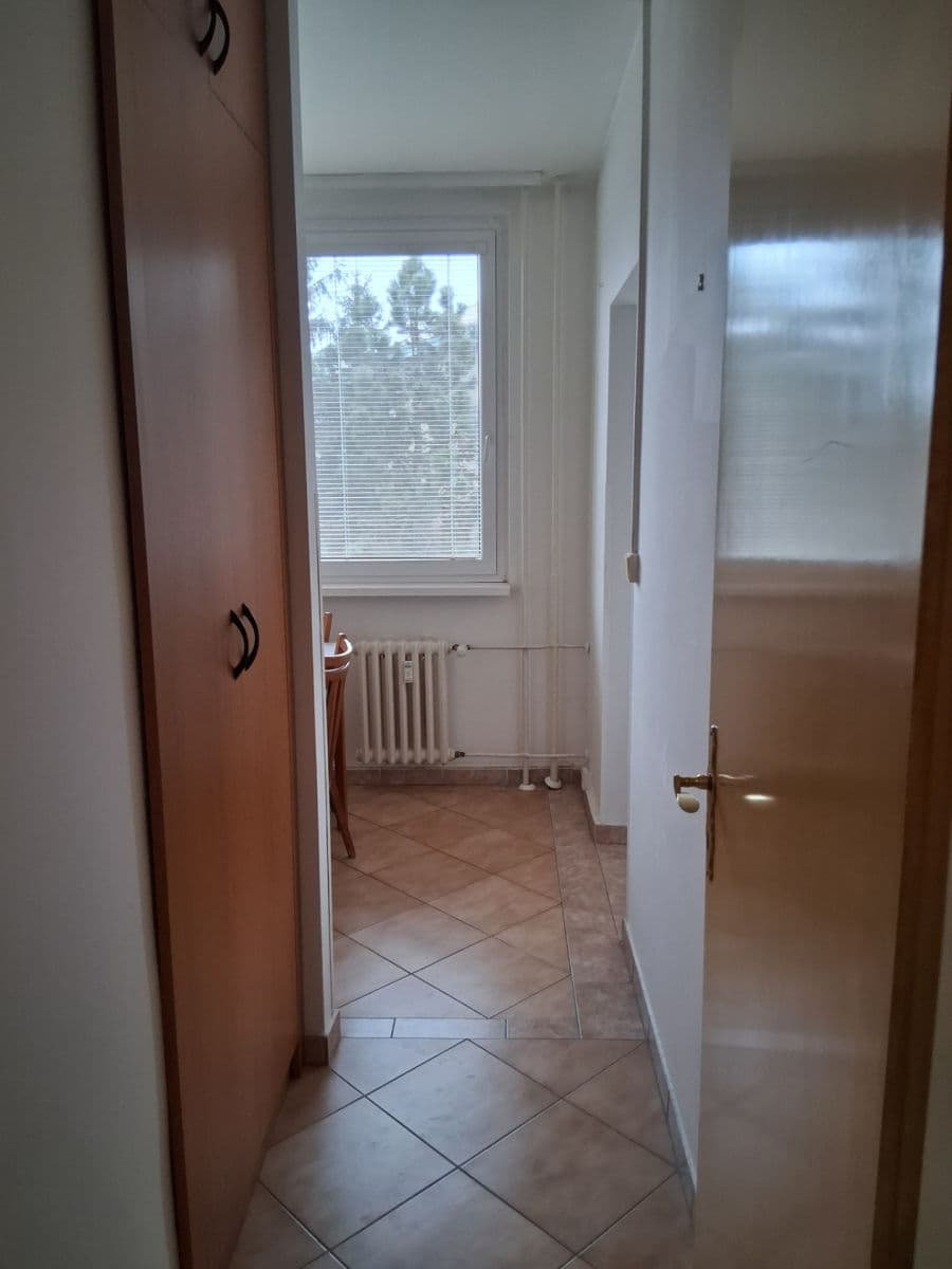 Pronájem bytu 4+1 86 m², Prvomájová, Praha, Praha Pronájem bytu 4+1 86 m², Prvomájová, Praha, Praha
