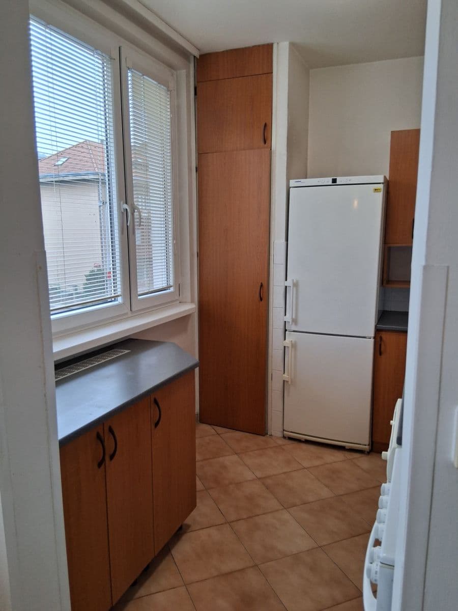 Pronájem bytu 4+1 86 m², Prvomájová, Praha, Praha Pronájem bytu 4+1 86 m², Prvomájová, Praha, Praha