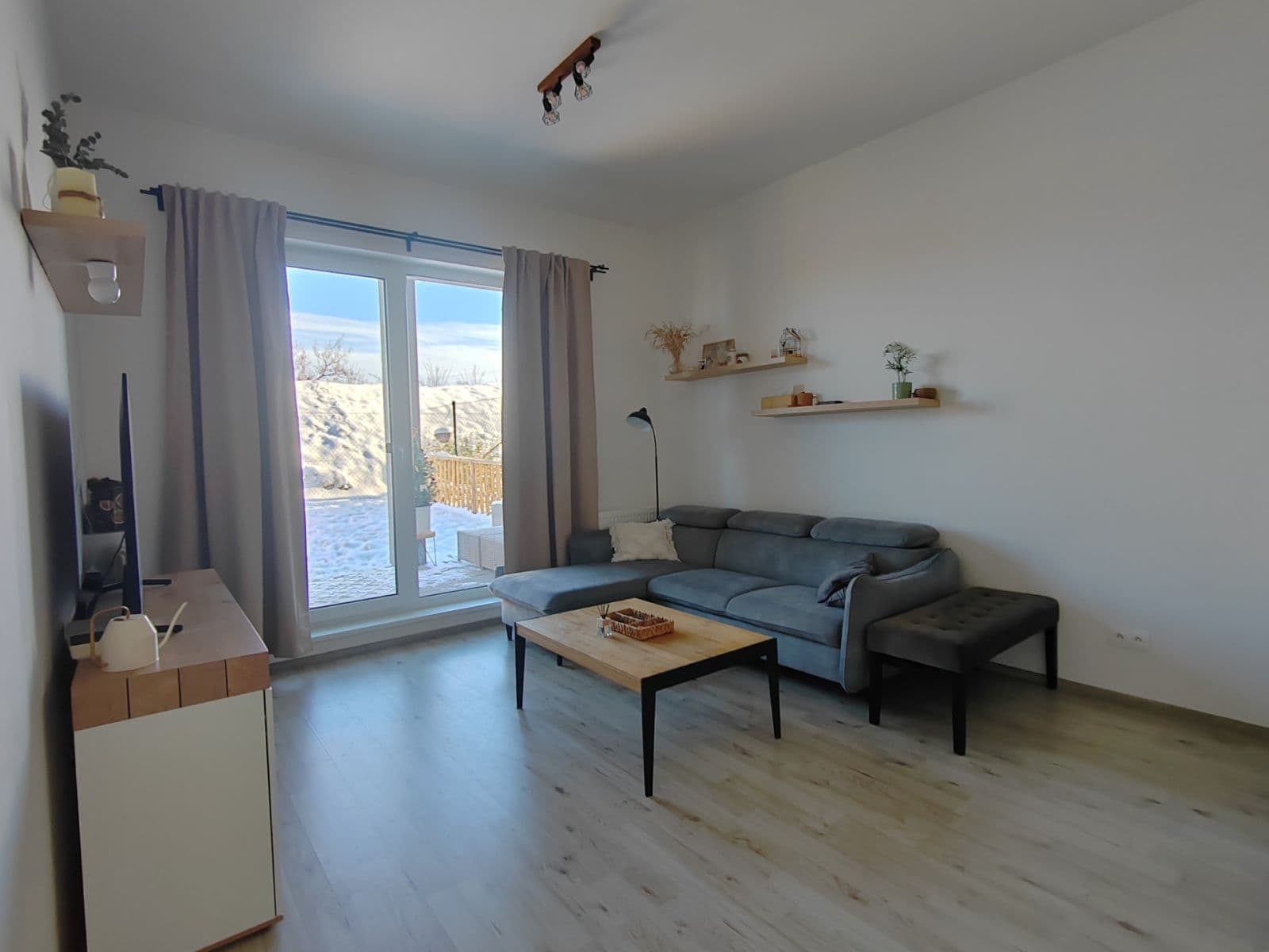 Pronájem bytu 1+kk 38 m², Velvarská, Horoměřice, Středočeský kraj Pronájem bytu 1+kk 38 m², Velvarská, Horoměřice, Středočeský kraj