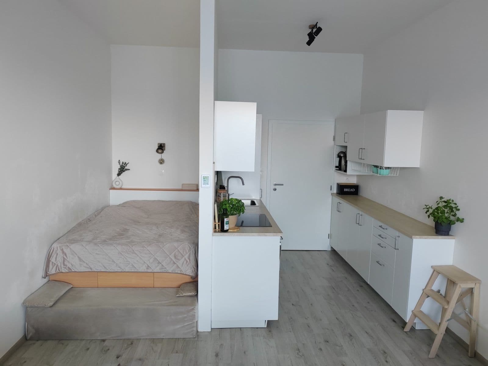 Pronájem bytu 1+kk 38 m², Velvarská, Horoměřice, Středočeský kraj Pronájem bytu 1+kk 38 m², Velvarská, Horoměřice, Středočeský kraj